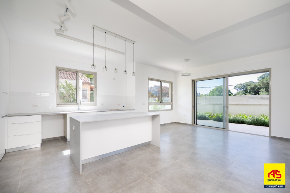 Cottage 5 Pièces à Shikma Street,  Pardes Hanna-Karkur